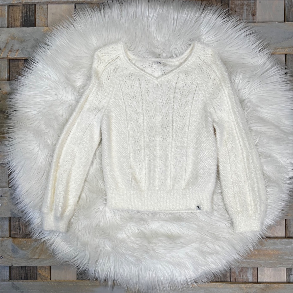 Like New [A&F Kids] Ivory · Cream Soft Knit  V Neck Sweater | Girls XL | 13 · 14